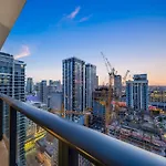 2-Br Downtown Miami Escape With City Views